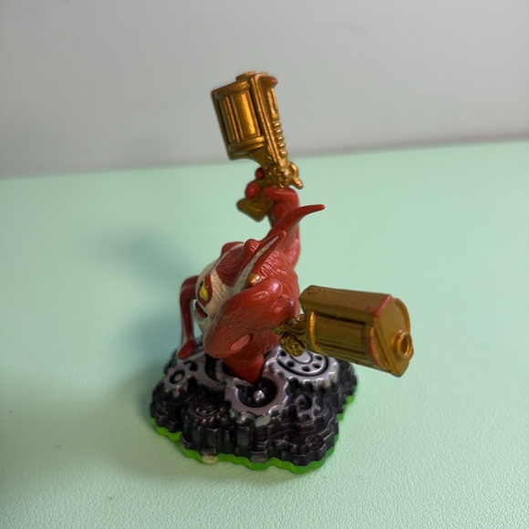 Skylanders Spyro's Adventure Trigger Happy Action Figure, Game Figure Toy - Picture 2 of 5